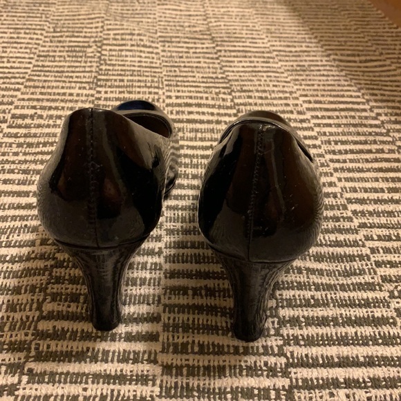 George shiny black pumps - Picture 3 of 5